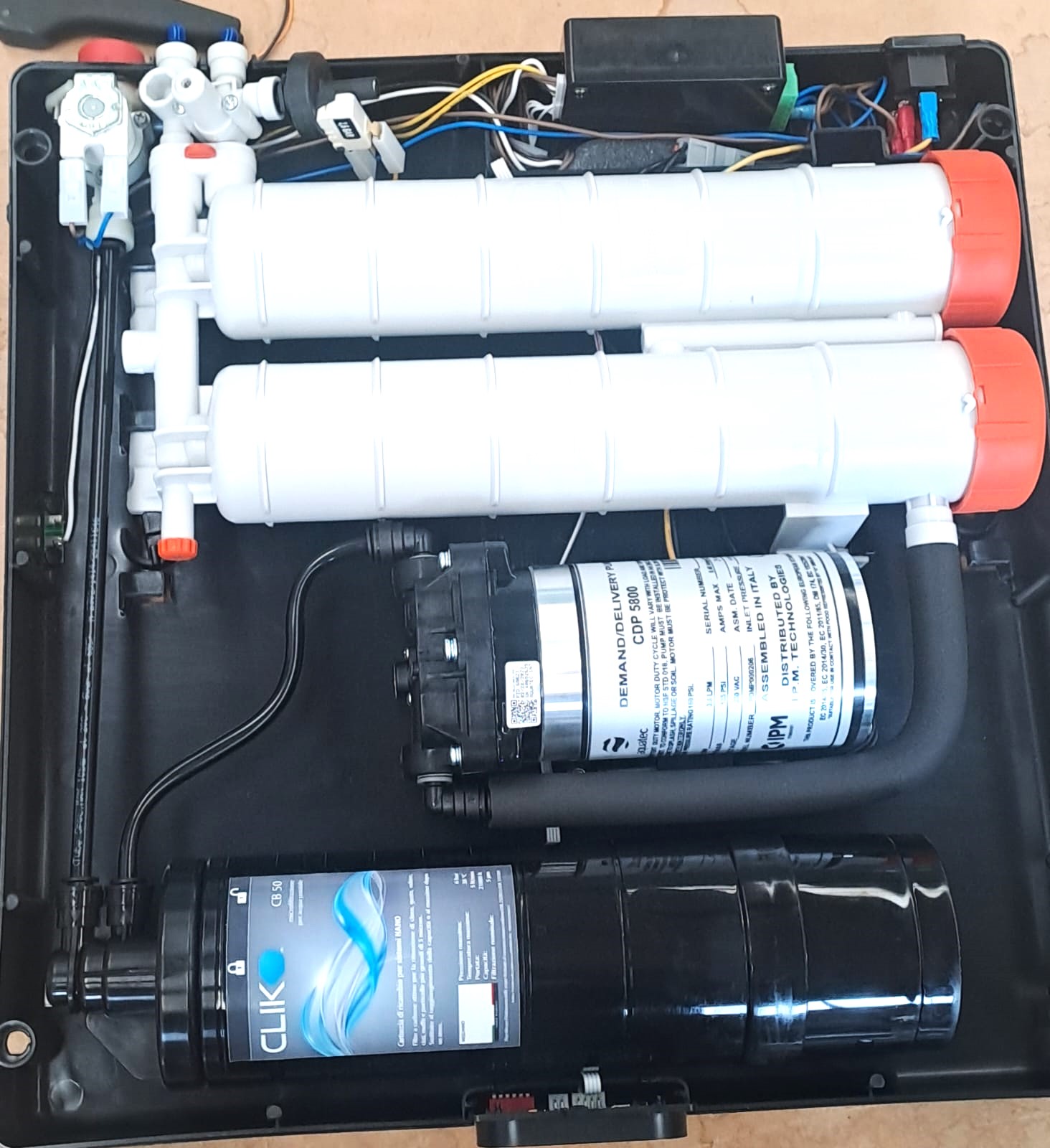 Interno di un depuratore con doppia membrana e filtro CB50